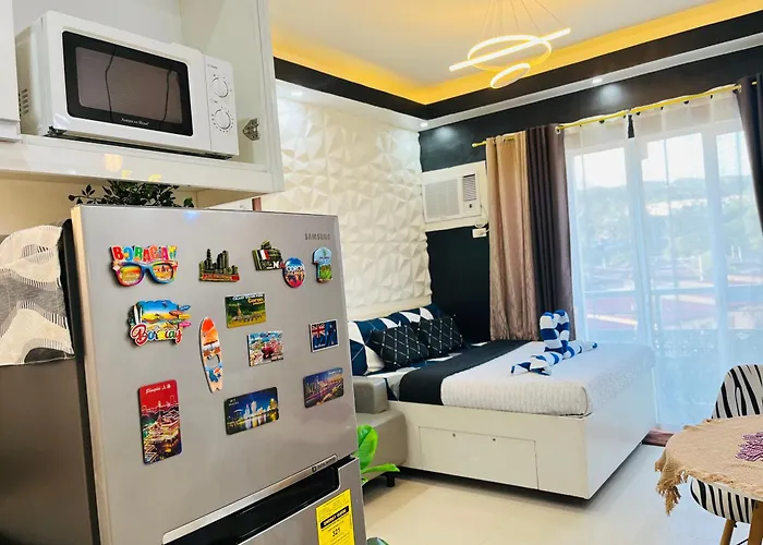 Azehr\'S Walk Up And Cozy Condo