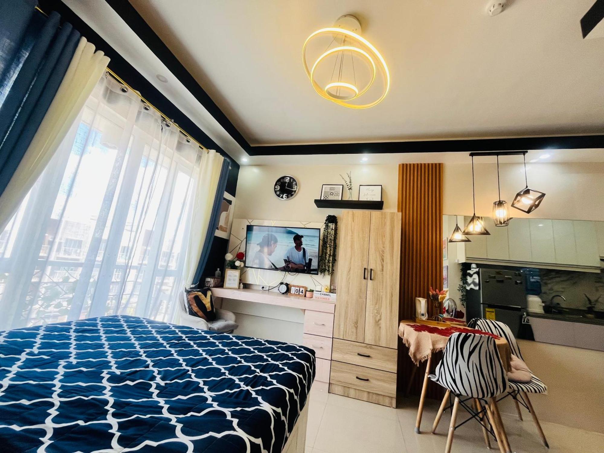 Azehr's Walk Up And Cozy Apartment *
